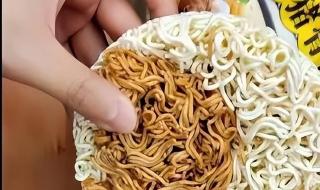 白象方便面吃出异物